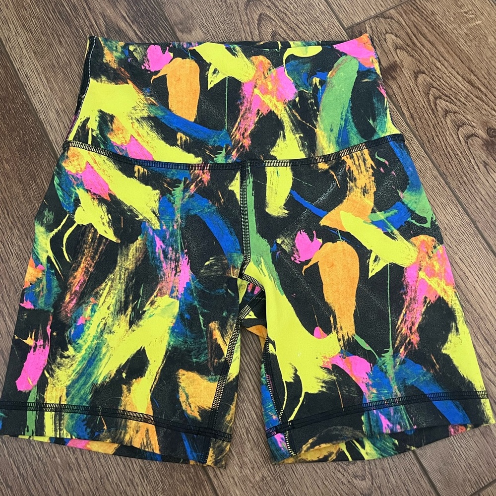 Lululemon Wunder Train High-Rise Short 6"